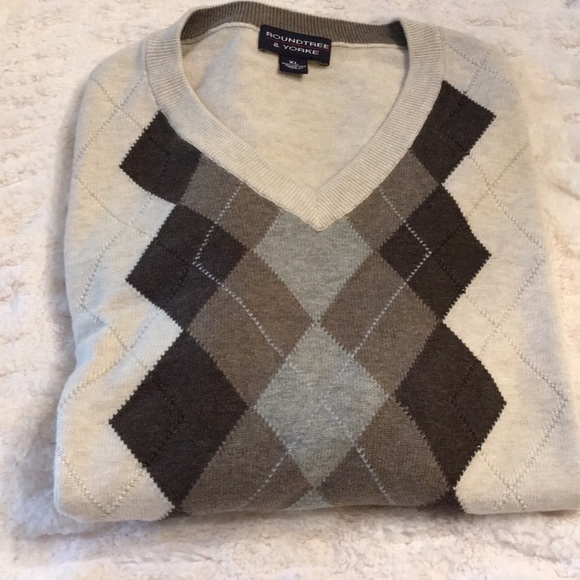 ROUNDTREE & YORK SWEATER - Picture 2 of 3